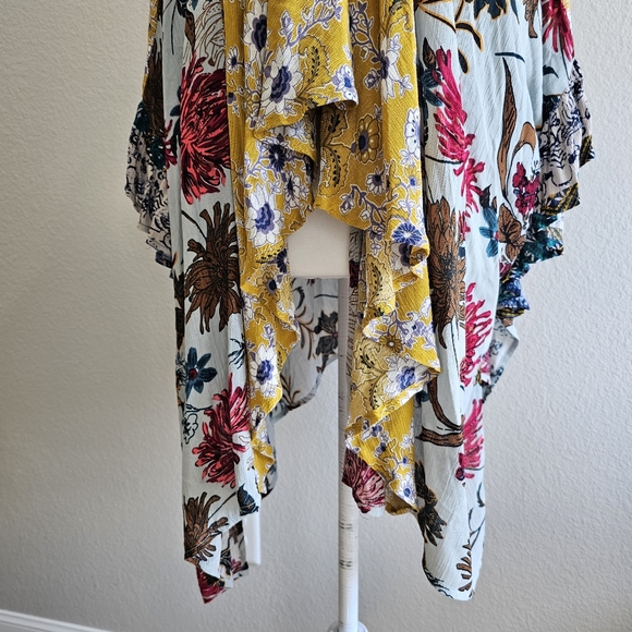 Anthropologie Umgee Floral Meadow Flower Patchwork Boho Kimono - Picture 5 of 12